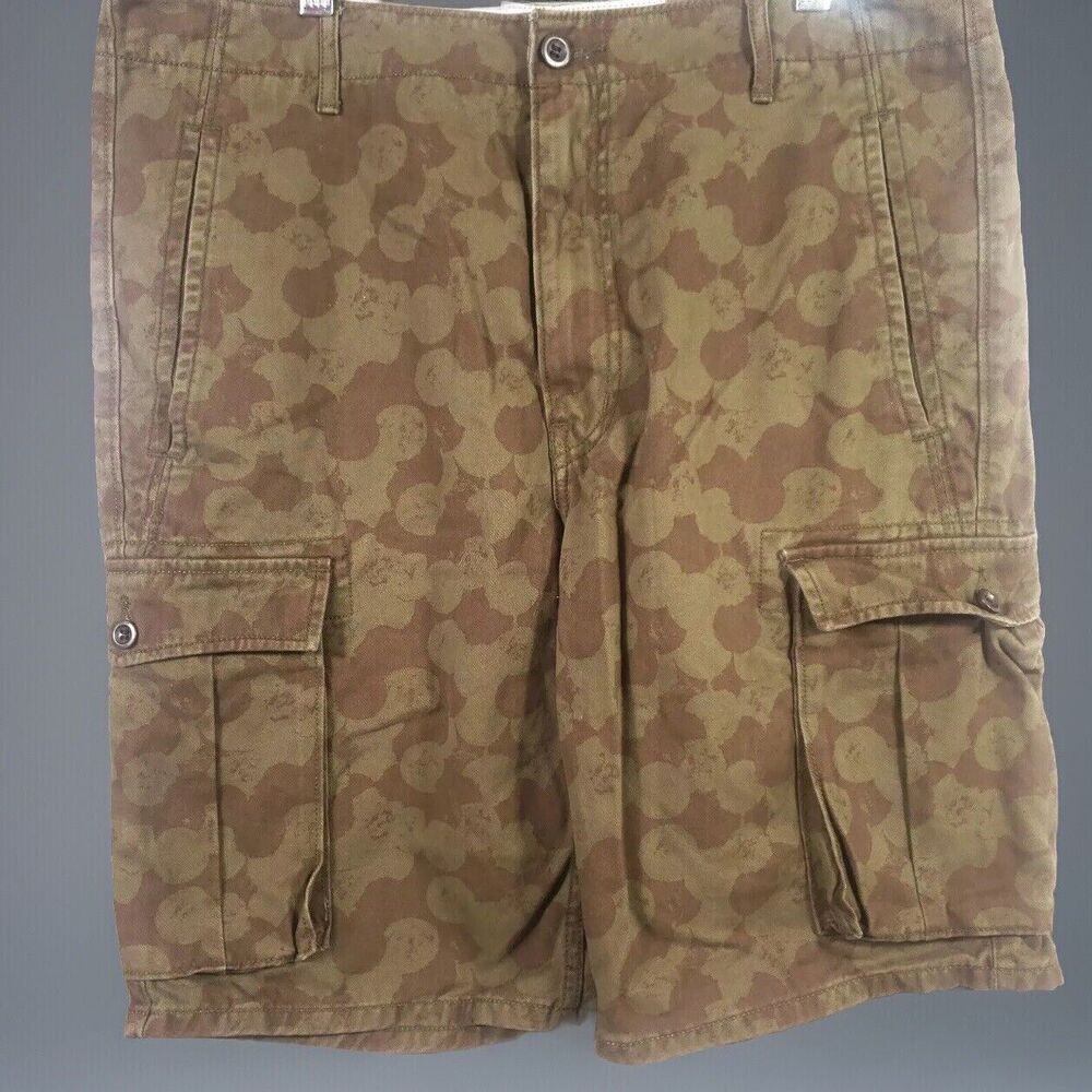Levi's Cargo Shorts Mens  33 Green Camouflage Type Casual Outdoors